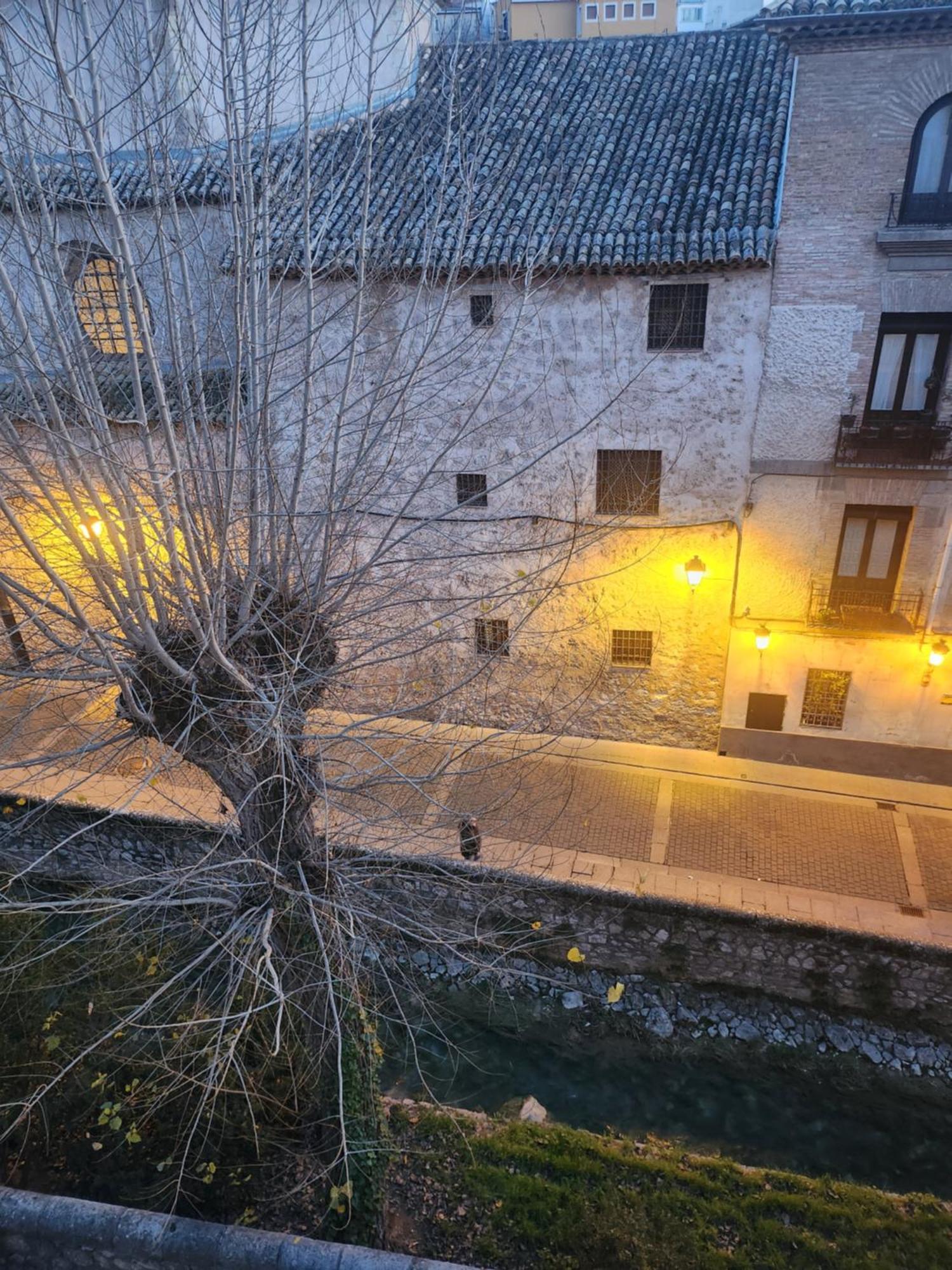 La Casa Sobre El Rio Apartment Cuenca  Luaran gambar